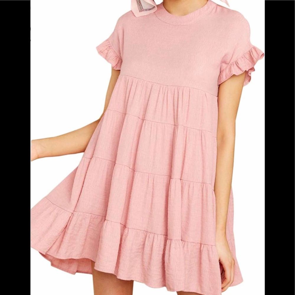 Women’s pink ruffle short sleeve dress size M NWT